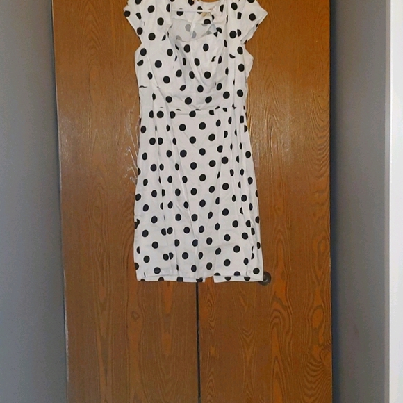 Dress - Picture 1 of 1